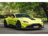 2021 aston martin vantage heritage racing edition