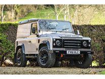 2011 land rover defender 90 hard top
