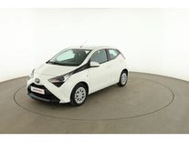 toyota aygo 1.0 vvt-i x-play x-shift