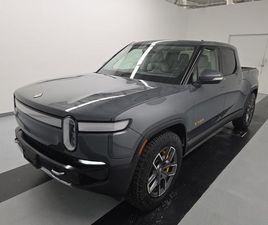 RIVIAN R1T 2023 RIVIAN R1T ADVENTURE QUAD MOTOR LARGE PACK