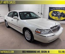 LINCOLN TOWN CAR USED 2005 LINCOLN TOWN CAR SIGNATURE