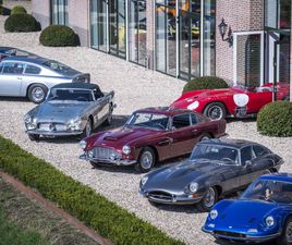 CHEVROLET - CORVETTE