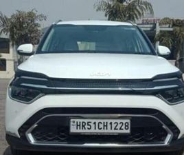 KIA CARENS LUXURY PLUS 1.4 PETROL 6 STR 2022