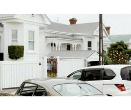 IMMACULATE CONDITION RESTORED 1967 ASTON MARTIN DB6 VANTAGE