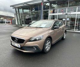VOLVO V40 CROSS COUNTRY T3 VOLVO V40 CROSS COUNTRY KINETIC 1,5 152PS AUT. KLIMA..