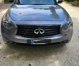 INFINITI QX70