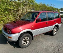 NISSAN TERRANO 2,7 DIESEL - 7 SITZER & AHK