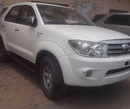 TOYOTA FORTUNER 2011 DAKAR