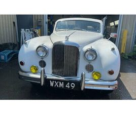 1960 JAGUAR MARK IX BLANC AUTOMATIQUE, 3 VITESSES CONDUIT...