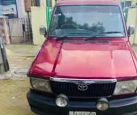 TOYOTA QUALIS 2.4D GS 2001