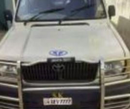 TOYOTA QUALIS FS B4 2001