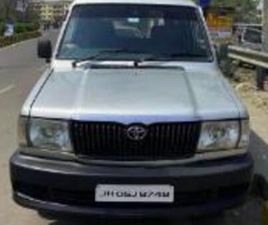 TOYOTA QUALIS FS B4 2005