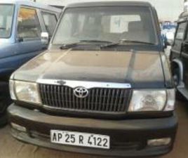 TOYOTA QUALIS MYST L5 2004