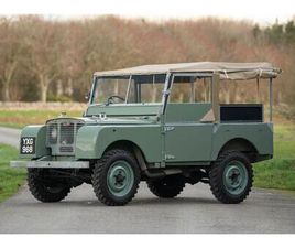 1949 LAND ROVER SERIES 1 - LIGHTS BEHIND GRILL