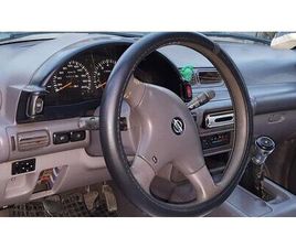 NISSAN SERENA NISAN SERENA 1.6 BENZIN