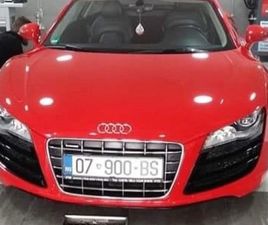 AUDI R8 5.2 V10