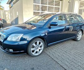 TOYOTA AVENSIS 2.0 LÜCKENLOS SCHECKHEFT TOYOTA TÜV NEU