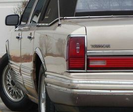 USED 1992 LINCOLN TOWN CAR SIGNATURE