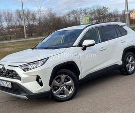 TOYOTA RAV 4 RAV4 2.5 HYBRID COMFORT STYLE AWD E-CVT MAGYAR GÉPKOCSI. GARANTÁLT KM. TOYOTÁBAN FRISSEN SZERVIZELVE!