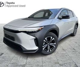 EV 2WD EXECUTIVE + TREKHAAK