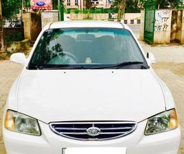 2004 HYUNDAI ACCENT EXECUTIVE