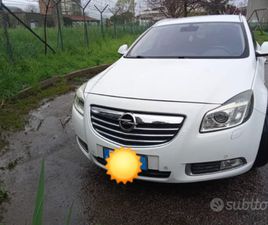 VENDUTA INSIGNIA STATION ANNO 2011 CON 117.500 KM