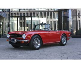 TRIUMPH TR6 1976 TRIUMPH TR6 ROUGE MANUEL, 4 VITESSES CONDUITE À GAUC...