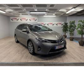 TOYOTA AURIS HYBRID ADVANCE