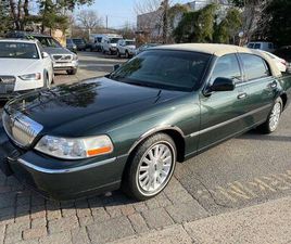 USED 2003 LINCOLN TOWN CAR EXECUTIVE