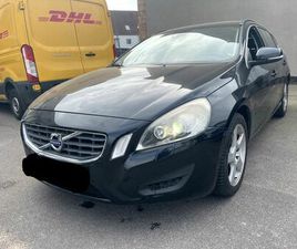 VOLVO V60 KOMBI MOMENTUM| 2. HAND| BI-XENON| NAVI| PDC