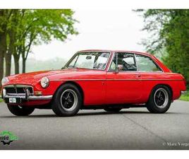 MG B GT V8