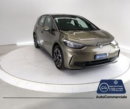 VOLKSWAGEN ID.3 VOLKSWAGEN ID.3 PRO PERFORMANCE ACTIVE DEL 2023 USATA A BOLOGNA