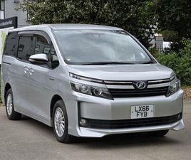 TOYOTA VOXY 1.8 HYBRID 7SEATS AUTO EURO6 (START/STOP) 5DR