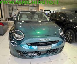 600 (2023-->) 600 HYBRID 100 CV DCT MHEV LA PRIMA