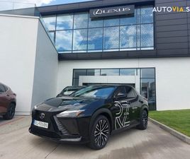 LEXUS RZ LEXUS RZ RZ 300E EXECUTIVE PLUS PANORAMA GRAFITOVÁ ČIERNA, ORECHOVÁ KOŽA TAHARA ZA 52 900 €