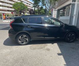 HYUNDAI BAYON VOITURE NOIRE HYBRIDE ESSENCE