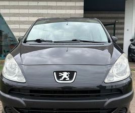 PEUGEOT 1007 1.4 HDI HAPPY