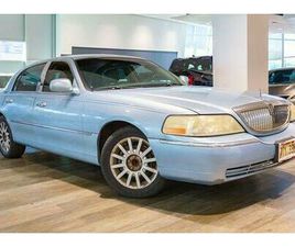 USED 2010 LINCOLN TOWN CAR SIGNATURE LIMITED