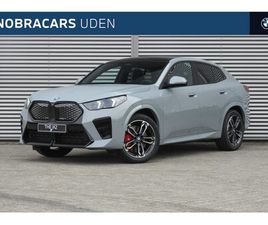 BMW IX2 - EDRIVE20 M SPORT / PANORAMADAK / SPORTSTOELEN / ACHTERUITRIJCAMERA / M ADAPTIEF ONDERSTEL