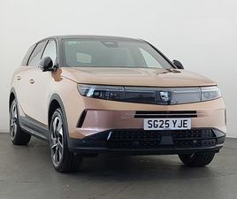 2025 - 1.2 HYBRID [136] ULTIMATE 5DR E-DCT6 [PAN ROOF]