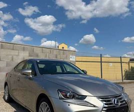 LEXUS IS 300H PRIVILEGE