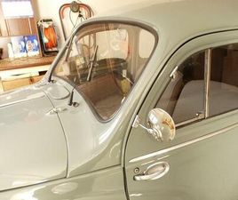 RENAULT 4CV RENAULT 4CV BERLINE R 1062 - 1951