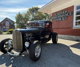 1932 FORD 5-WINDOW COUPE
