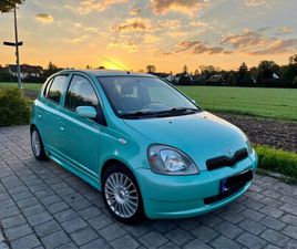 TOYOTA YARIS VERSPOILERT&EINGEPASSTESOUNDANLAGE CLARION