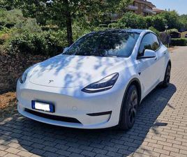 TESLA MODEL Y STANDARD RWD SINGOLO MOTORE CON GANCIO TRAINO