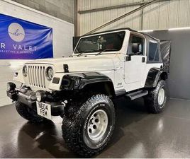 4.0 SPORT SOFT TOP 3DR PETROL MANUAL 4X4 (323 G/KM, 174 BHP)