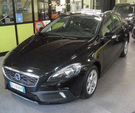 VOLVO V40 CROSS COUNTRY D2 MOMENTUM