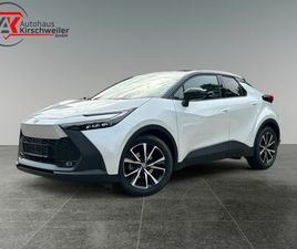 TOYOTA C-HR BLACK & WHITE