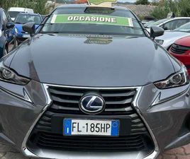 IS III 2017 300H 2.5 BUSINESS CVT