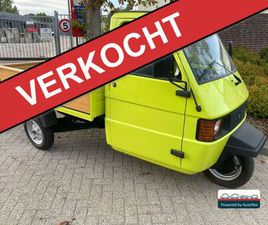 TM TUK TUK MET STUUR EN HANDPOOK